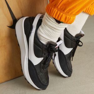 NEW Nike Women’s Waffle Debut Sz 6.5